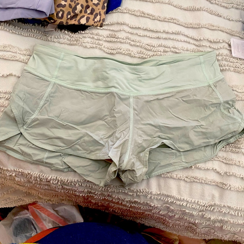 Lululemon size 10 shorts
